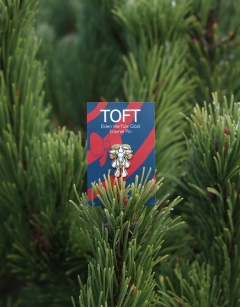 Elden the Yule Goat Enamel Pin