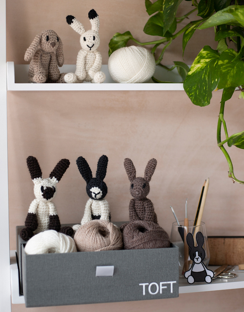 Warren mini rabbits discovery crochet box