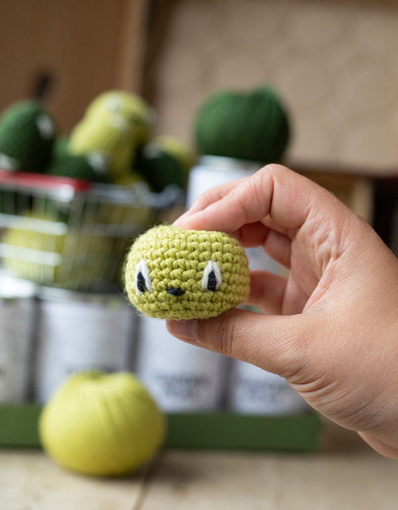 crochet peas in a can TOFT
