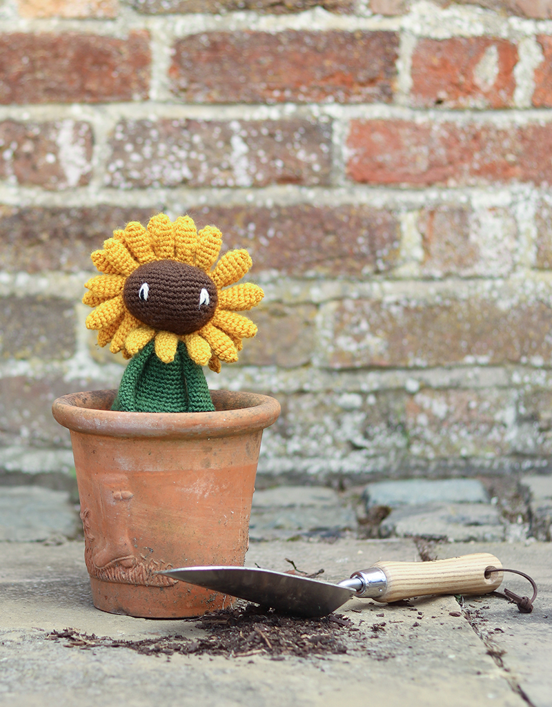 TOFT sunflower crochet pattern coo your own flower monster 