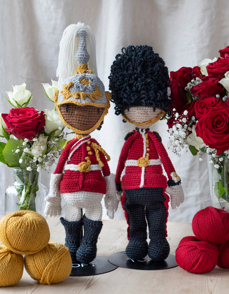 Kings Guard doll duo 